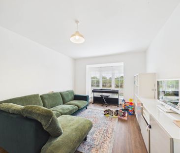 Maslin Elms, Haddenham - Photo 1