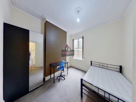 8 bedroom house to rent - Photo 4