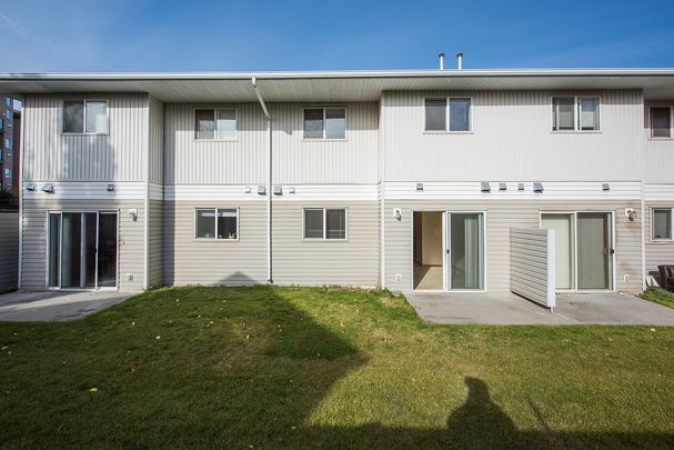 Bridgeport Village - Photo 1