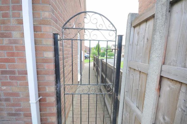 3 bedroom detached house to rent - Photo 1