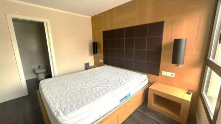 Piso de alquiler en Centre - Barri Vell - Photo 5