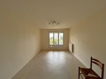 Location Appartement 4 pièces 89m² BASTIA 20600 - Photo 2