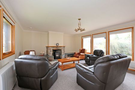 8 Craigendarroch Walk, AB35 5ZB, Ballater - Photo 4