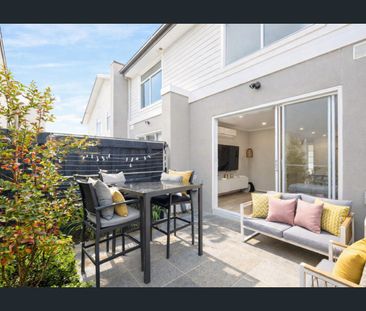 Stylish Townhouse Living in the Heart of Harpley Estate - Photo 6