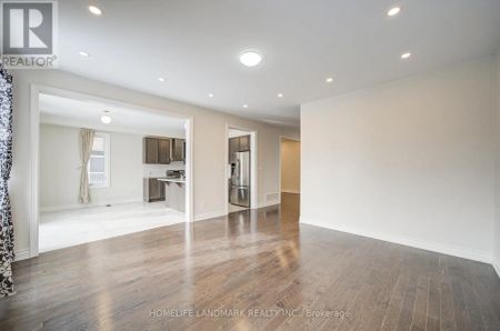 9 ROTONDO CRESCENT - Photo 2