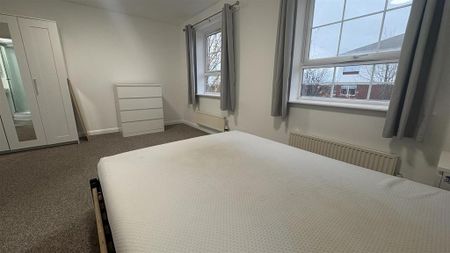 4 bedroom townhouse to rent - Photo 5