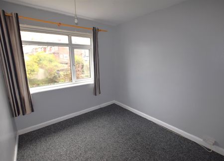 3 bedroom house - end terrace to rent - Photo 4