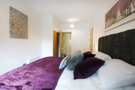 2 Bed Flat, High Street, M4 - Photo 5