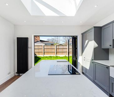 4 bedroom semi-detached house to rent - Photo 2
