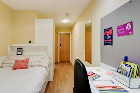 Gold En-Suite - Photo 4