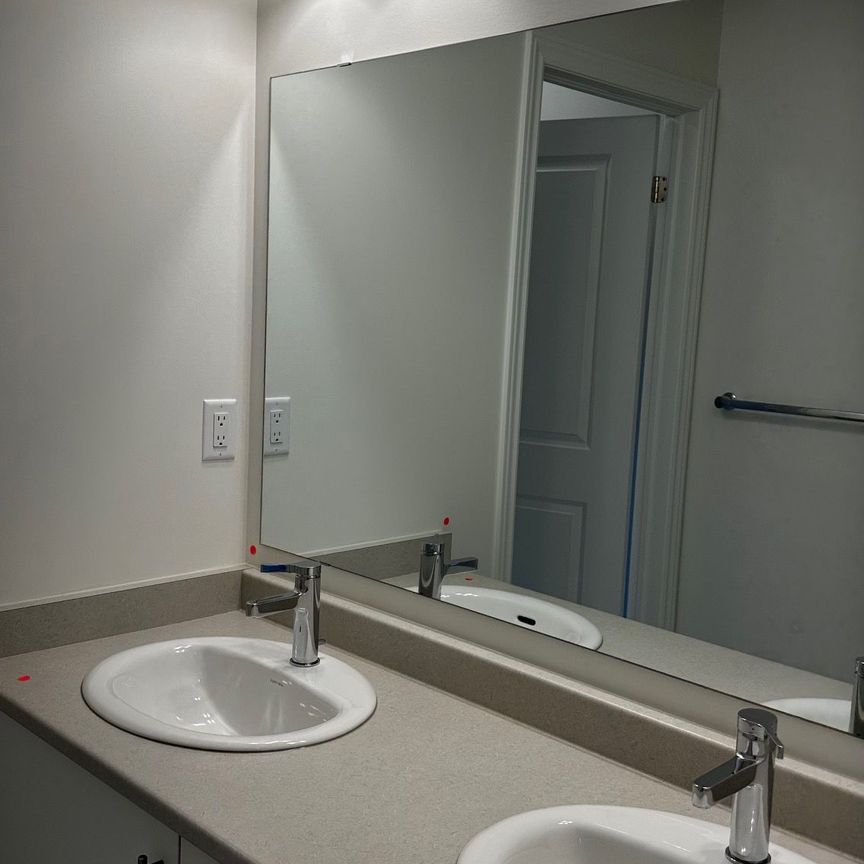 For Lease - 7 Phoenix Boulevard, Barrie, Ontario - Photo 1