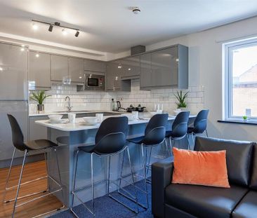 1 bedroom in a flat share to rent - Photo 5