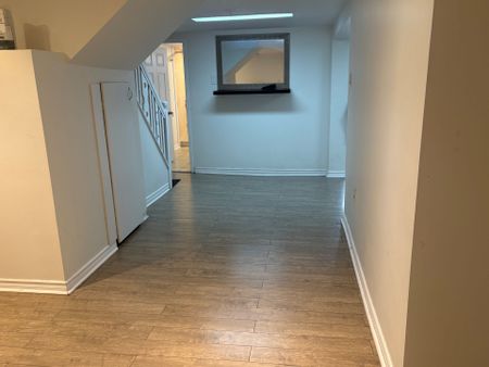 For Lease - 124 Avondale Boulevard, Brampton, Ontario - Photo 5