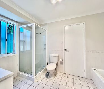 Beautiful Family Home - Photo 6