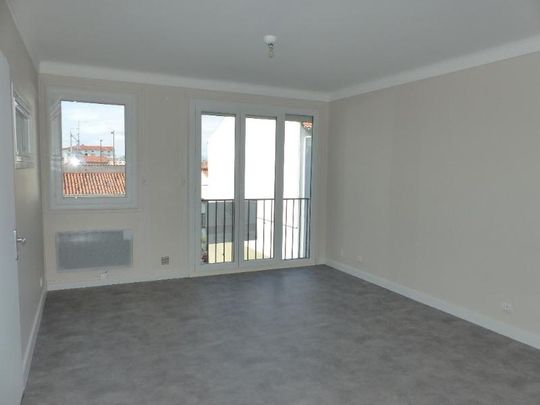 Location Appartement 2 pièces 40m² PERPIGNAN 66000 - Photo 1