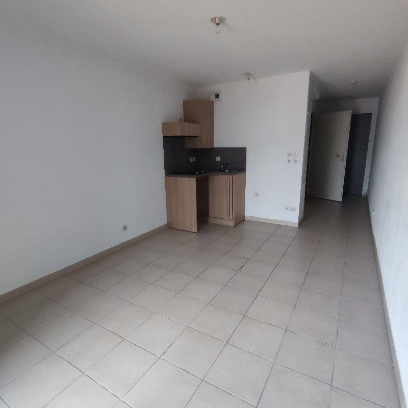 Location Appartement 1 pièce 24m² SETE 34200 - Photo 1
