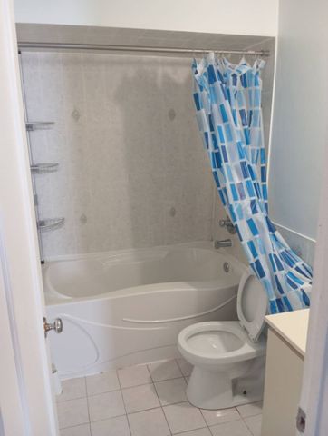 For Lease - 95 Fawndale Crescent Unit# Room 1, Toronto, Ontario - Photo 3