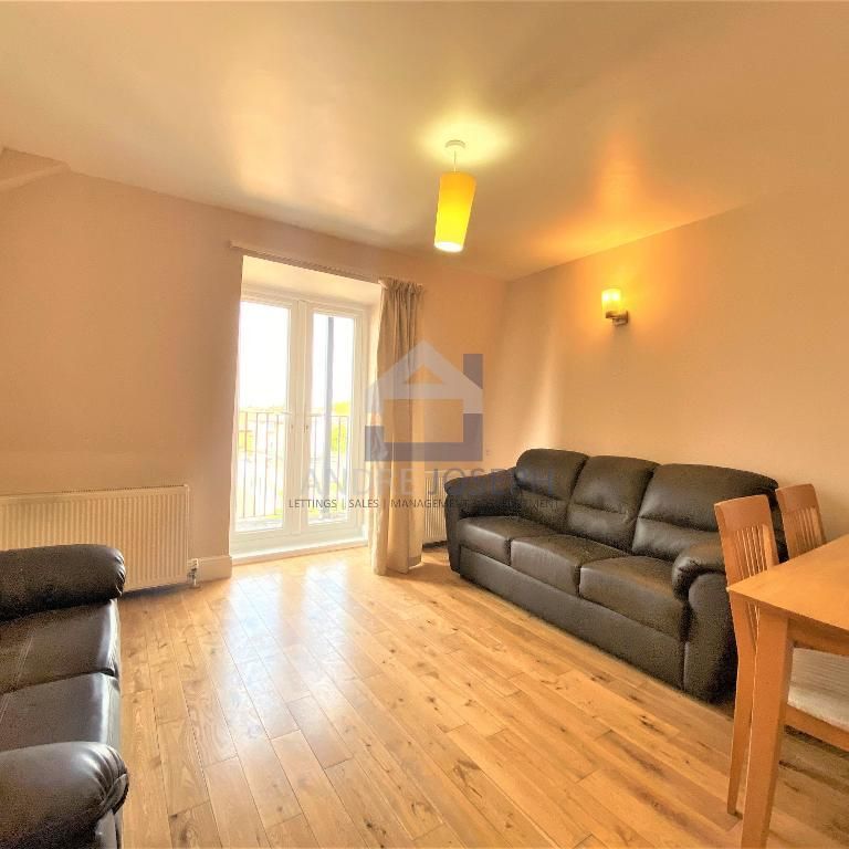 4 Bedroom Flat To Rent - Photo 1
