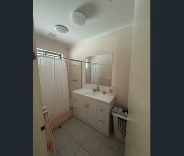 Exceptionally located 4 x 1 house - Photo 2