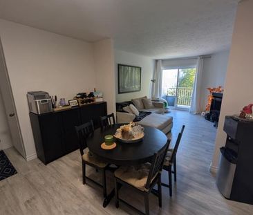 LAPRAIRIE, beau 4 1/2 style condo pres services et transport - Photo 3