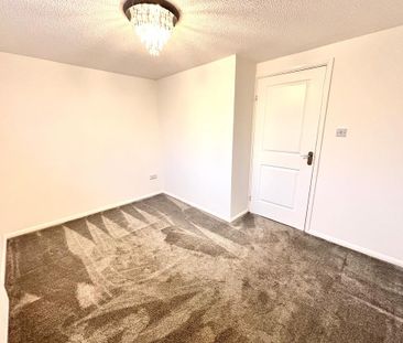 2 bedroom semi-detached house to rent - Photo 4