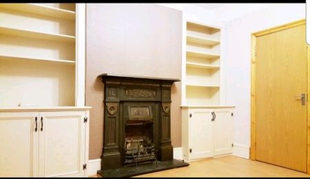 4 Bed Flat, Ilford Lane, IG1 - Photo 3