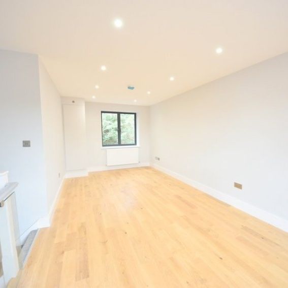 Treadaway Hill, Loudwater, High Wycombe,HP10 - Photo 1