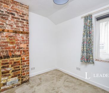 2 bedroom house to rent Motcombe Lane, Eastbourne, East Sussex, BN21 - Photo 4