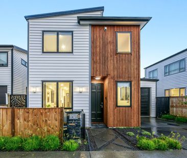 Hobsonville - 5 Bedroom House with 3.5 bathrooms - Photo 1