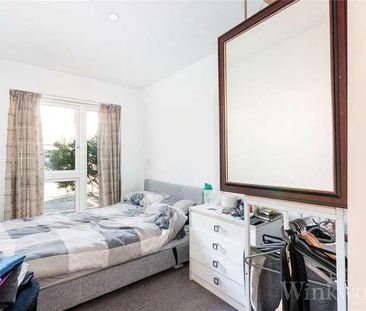 Furley Road, London, SE15 - Photo 5