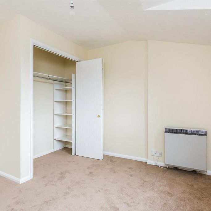 2 bedroom retirement property to rent - Photo 1