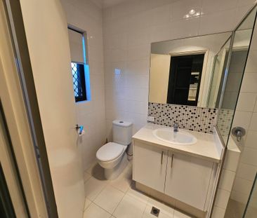 New 3x2x2 House - Photo 3