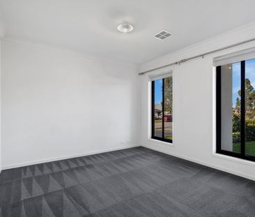 STUNNING ON BELLA VISTA! - Photo 4