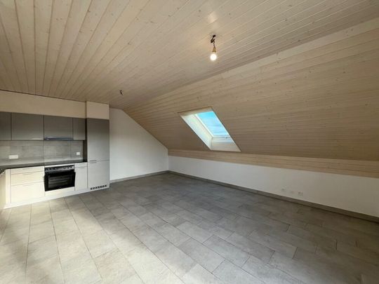 Charmant appartemet de 3.5 pièces dans les combles - Foto 1