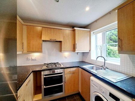2 bedroom semi-detached house to rent - Photo 5