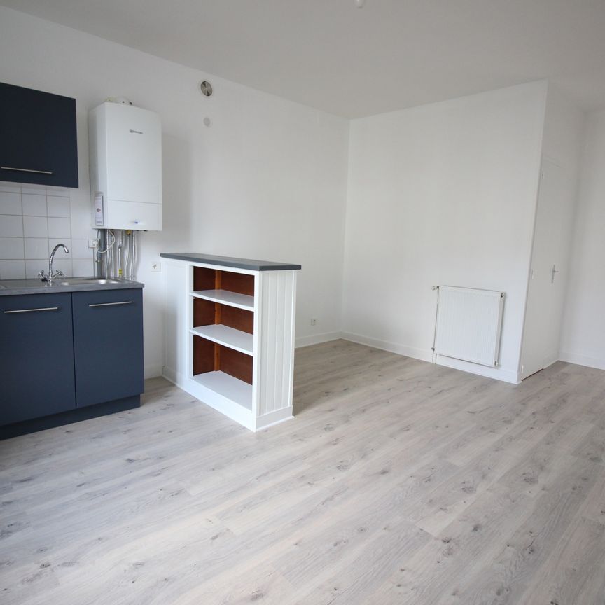 Location Appartement 2 pièces 31m² ST JUNIEN 87200 - Photo 1