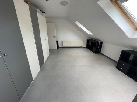 Schöne Dachgeschosswohnung in Sulzbach zu vermieten - Photo 2