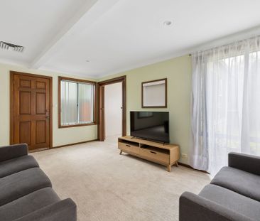 Stylish & Convenient Granny Flat - Peaceful Lock-Up-and-Go Lifestyle - Photo 2