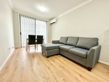 Studio Apartment + Furniture! - Photo 2
