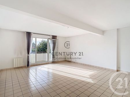 Location Appartement 3 pièces 70m² CREPY EN VALOIS 60800 - Photo 2