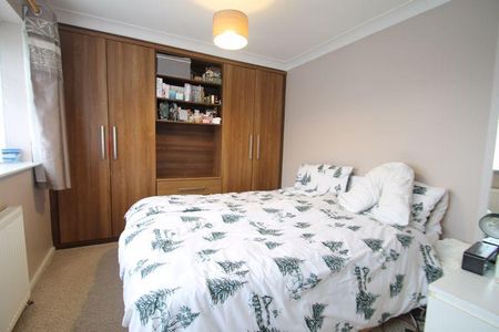 3 bedroom terraced house to rent - Photo 2