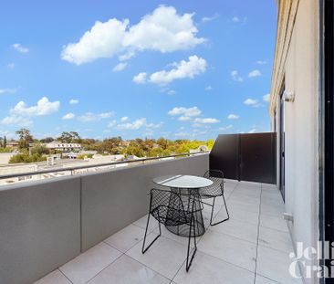 616 Glenferrie Road, Hawthorn - Photo 2