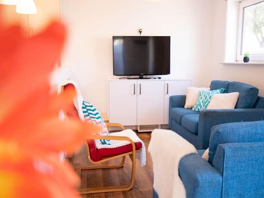 8 bedroom house to rent - Photo 1