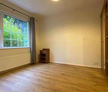 11 Strathearn Court, Holywood, BT18 9NP - Photo 2