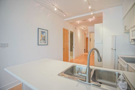 For Lease - 562 Eglinton Avenue Unit# 302, Toronto, Ontario - Photo 3