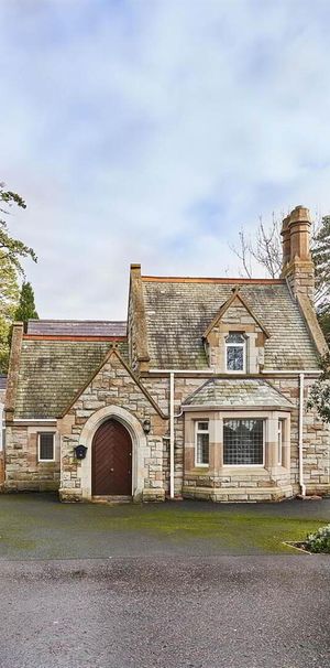 Gate Lodge @ The Culloden, 142 Bangor Road Gate Lodge @ The Culloden - Photo 1