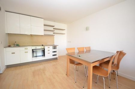 1 bedroom flat to rent - Photo 4