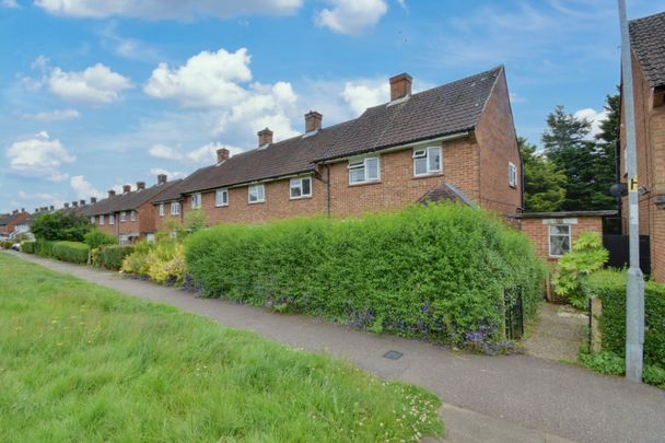 Newhouse Crescent, Watford, Hertfordshire, WD25 - Photo 1