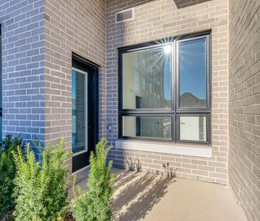 For Lease - 3250 Carding Mill Trail Unit# 106, Oakville, Ontario - Photo 2