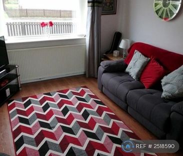 4 bedroom semi-detached house to rent - Photo 5
